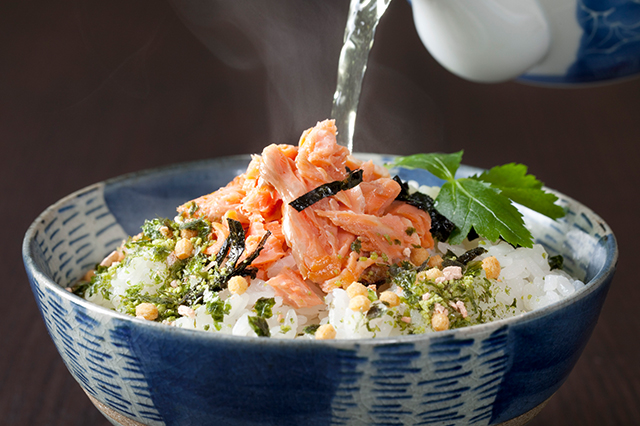 お茶漬け(梅・さけ・たらこ 各480円)